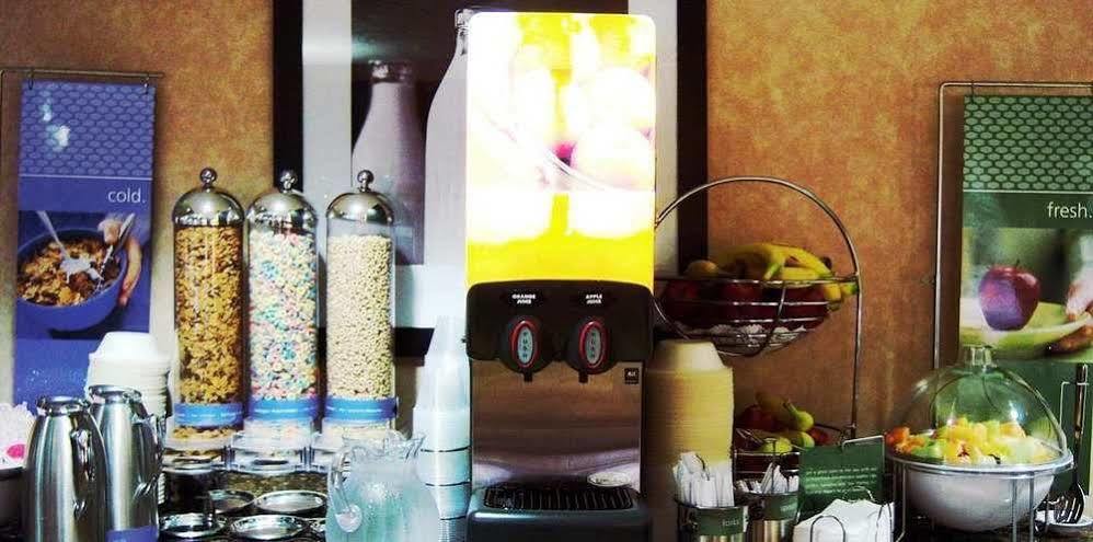 Hampton Inn Memphis / Southaven Restaurant photo